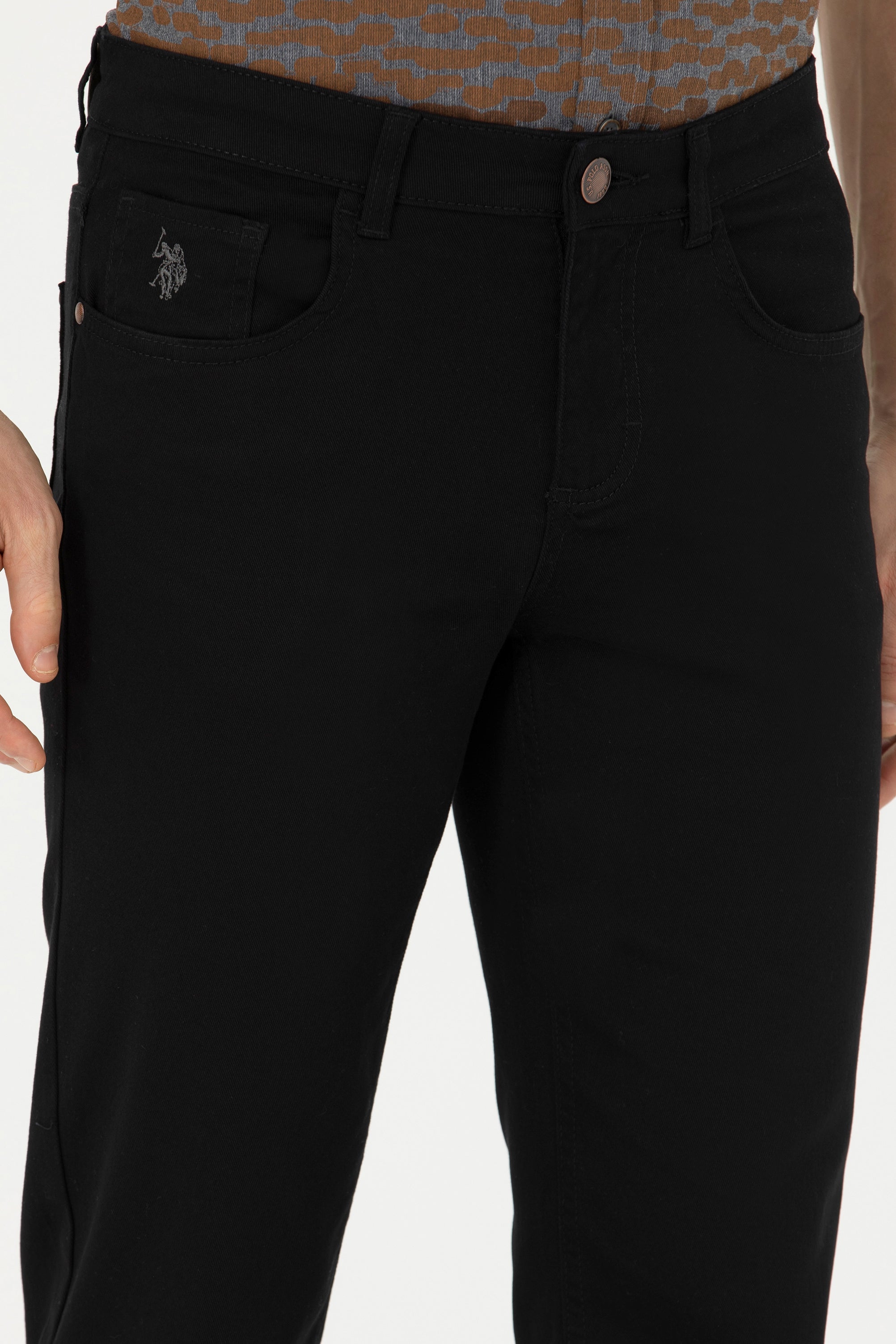 черен-панталон-чино-8-1675139-1