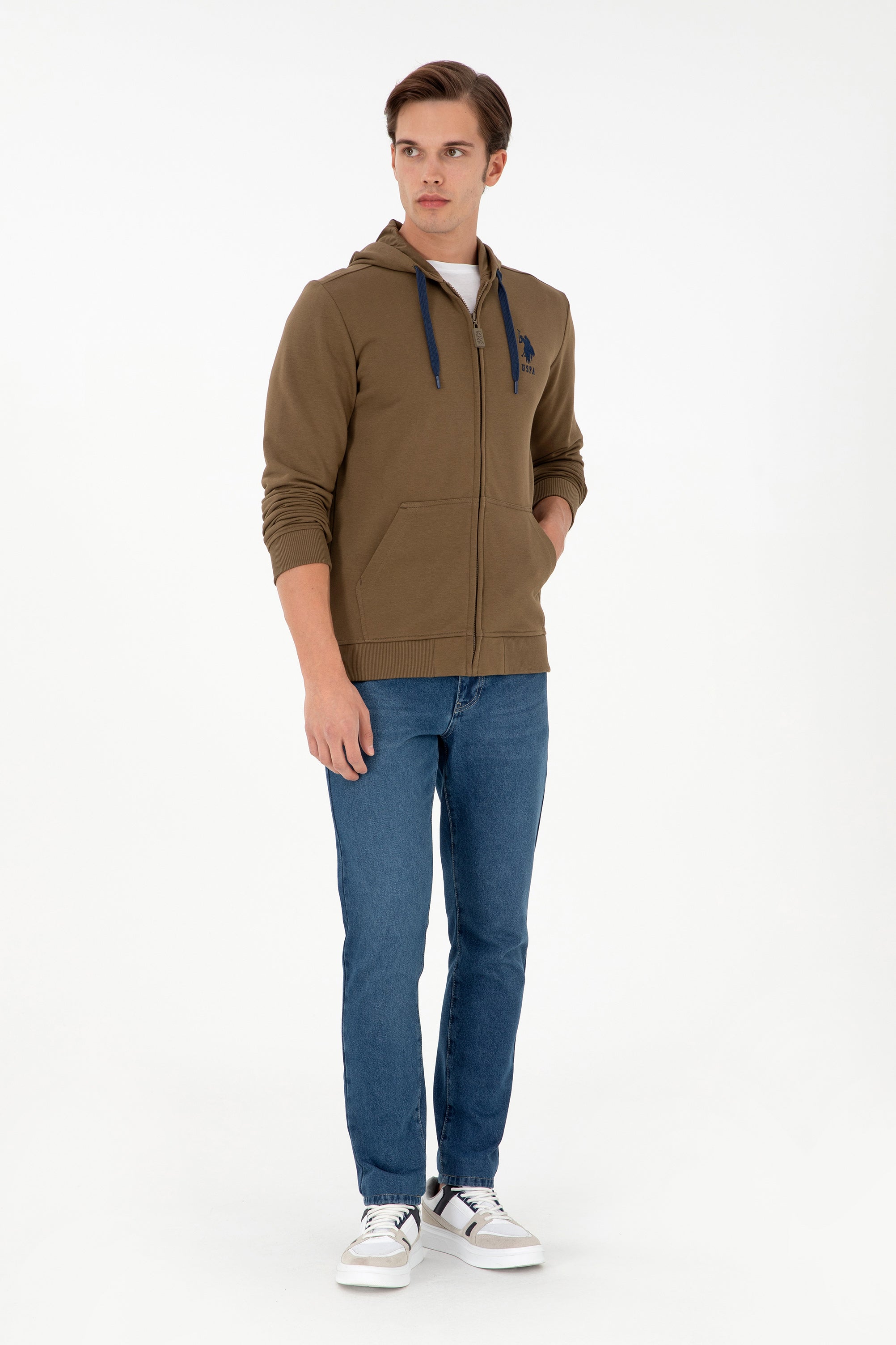 хаки-суитчър-8-1926835-1