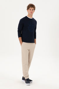 тъмно-син-суитчър-8-1945650-1