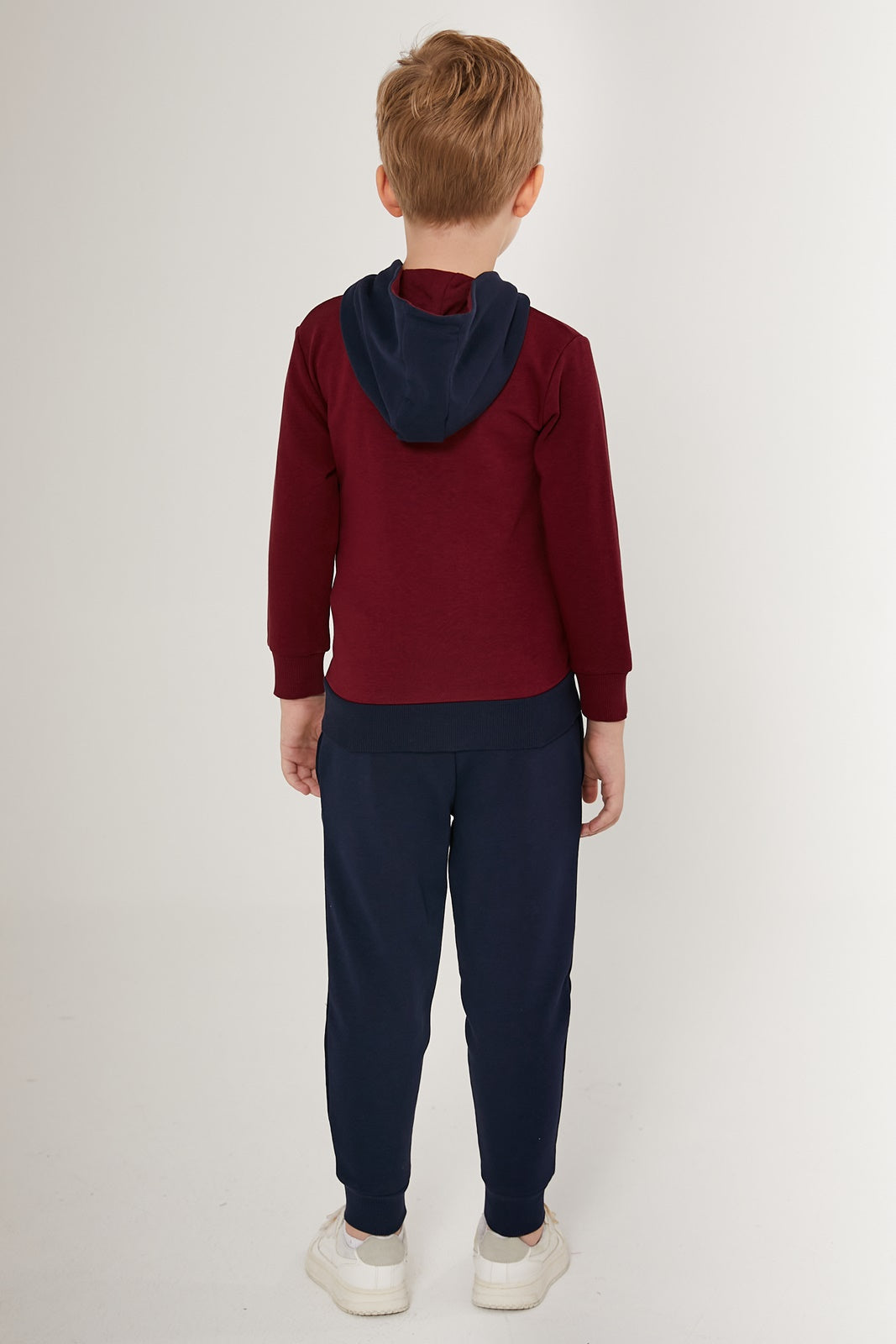 бордо-спортен-екип-8-us1534-3