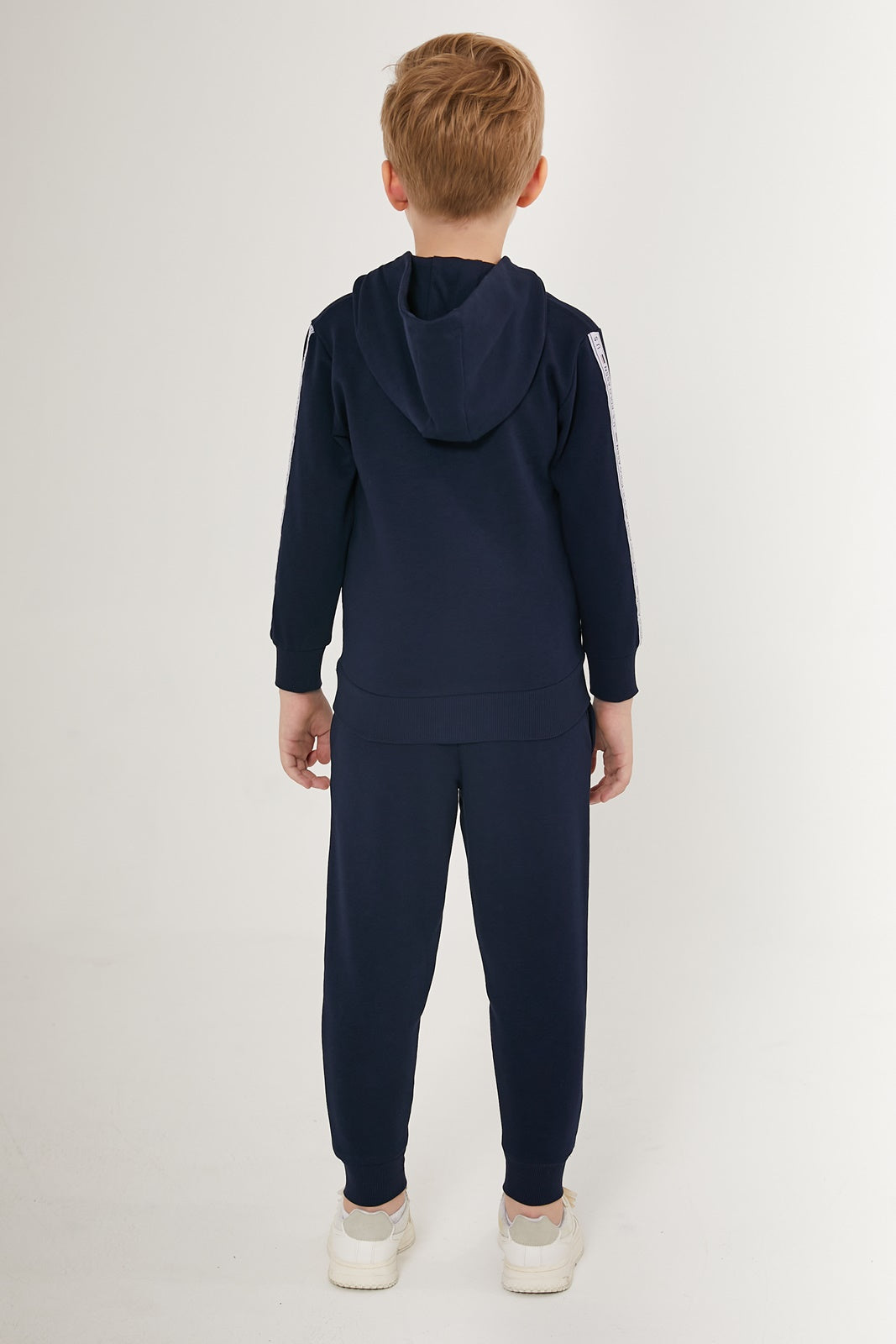 тъмносин-спортен-екип-8-us1562-3