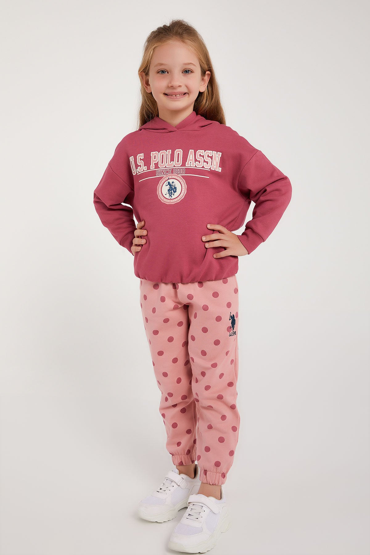 пепел-от-рози-спортен-екип-8-us1232-4