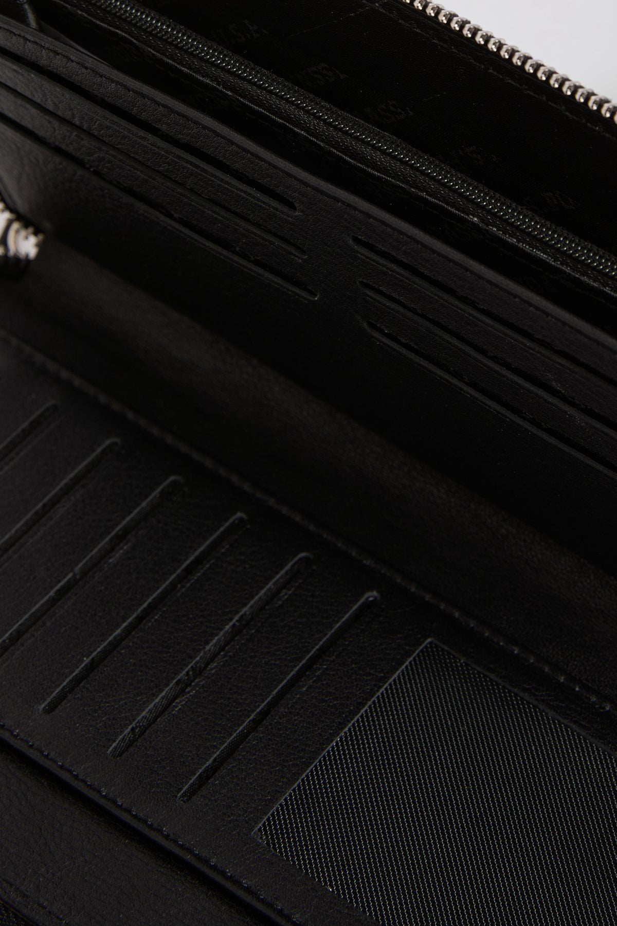 черен-портфейл-8-pu-16801-1