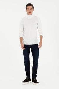 бял-пуловер-бейсик-8-1920888-1